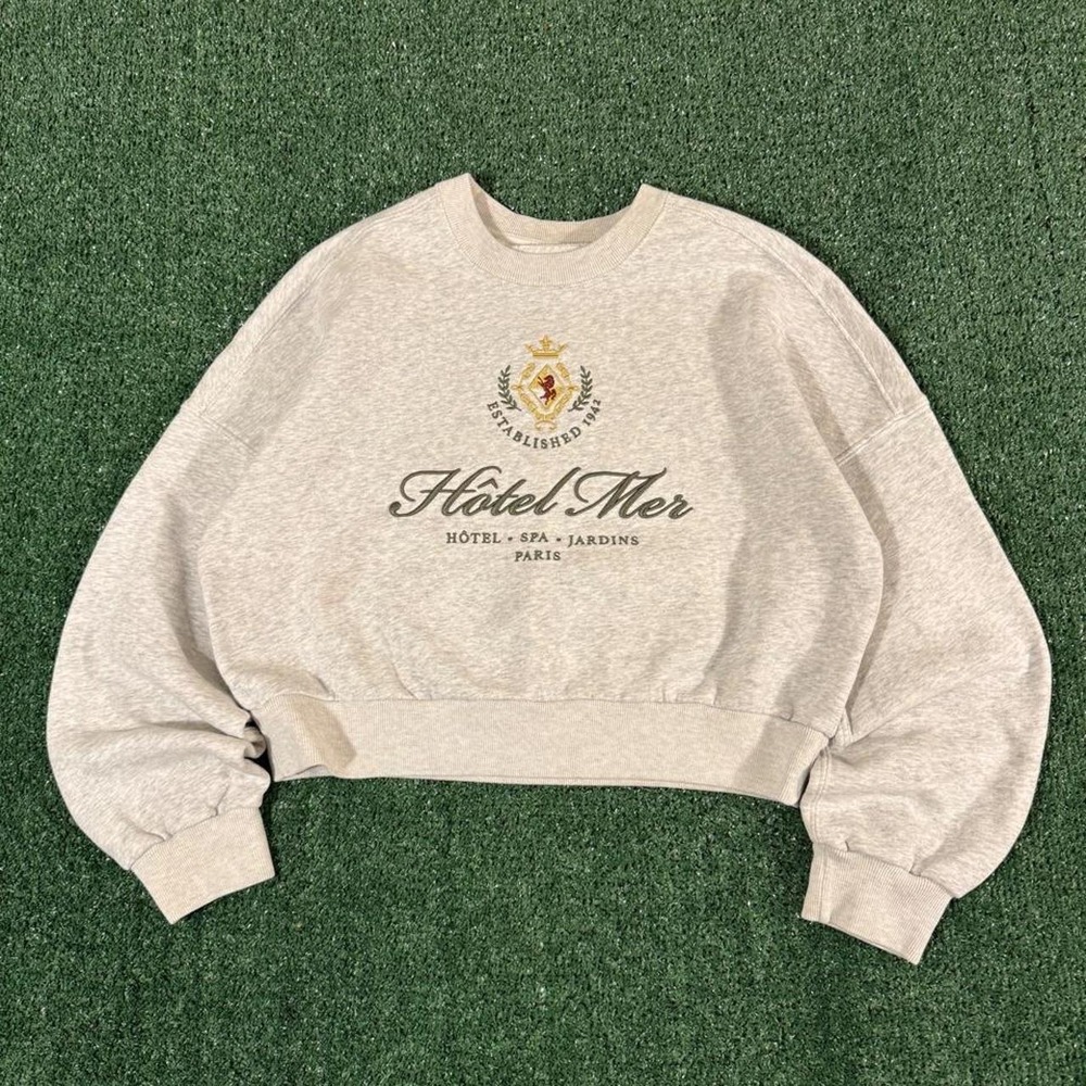 Abercrombie & Fitch Hotel Mer Paris Cropped Crewneck Sweatshirt Gray Small 0291